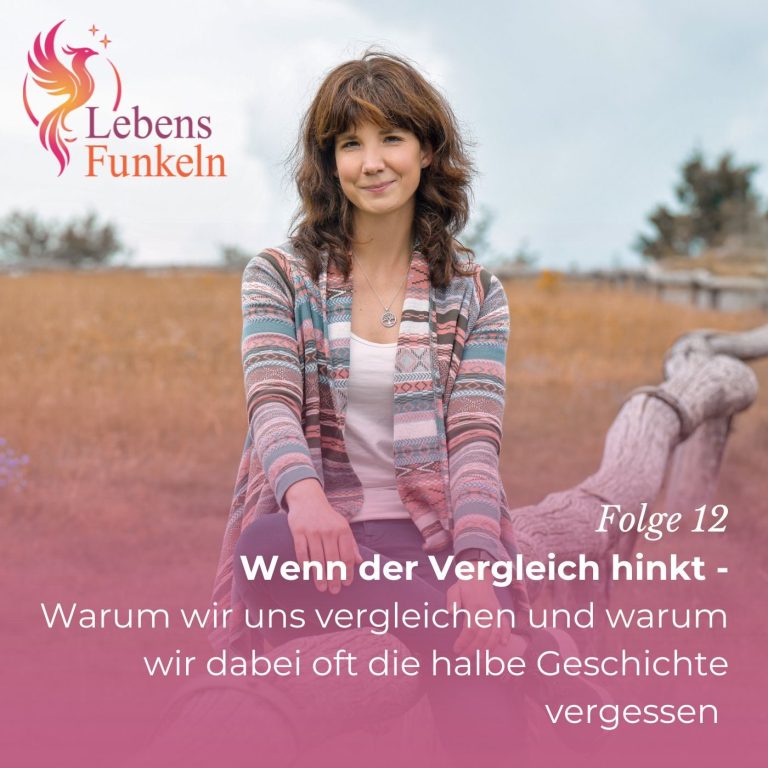 Dr. Ann-Christin Frank - Gründerin von LebensFunkeln Poträt einer lächelnden Frau in der Natur, offene, herzliche Ausstrahlung vor grünem Hintergrund. LebensFunkeln - Persönlichkeitsentwicklung